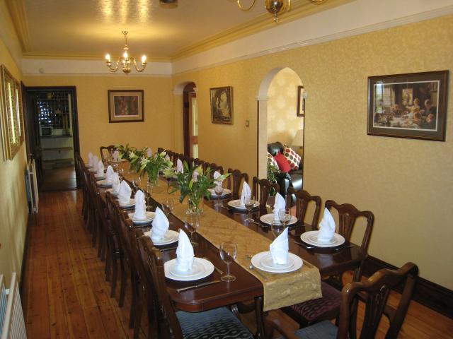 Ashleigh House - banqueting table for 26 guests